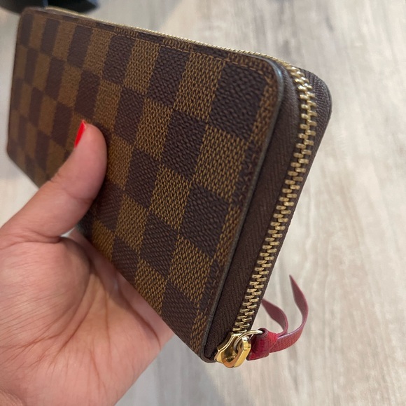 Louis Vuitton wallet - Picture 7 of 9